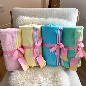 STONEY CLOVER LANE x TARGET TOWELS